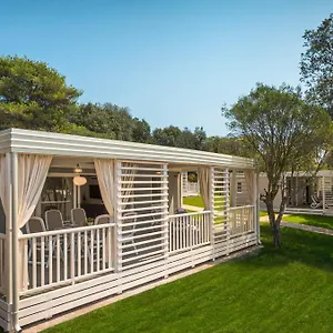Maistra Amarin Mobile Homes Ровинь