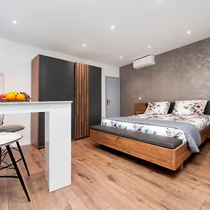 Ana Apartment